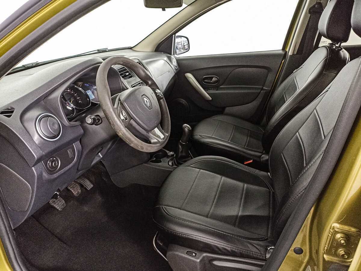 Renault Sandero с пробегом — 2017 год. Фото: #13