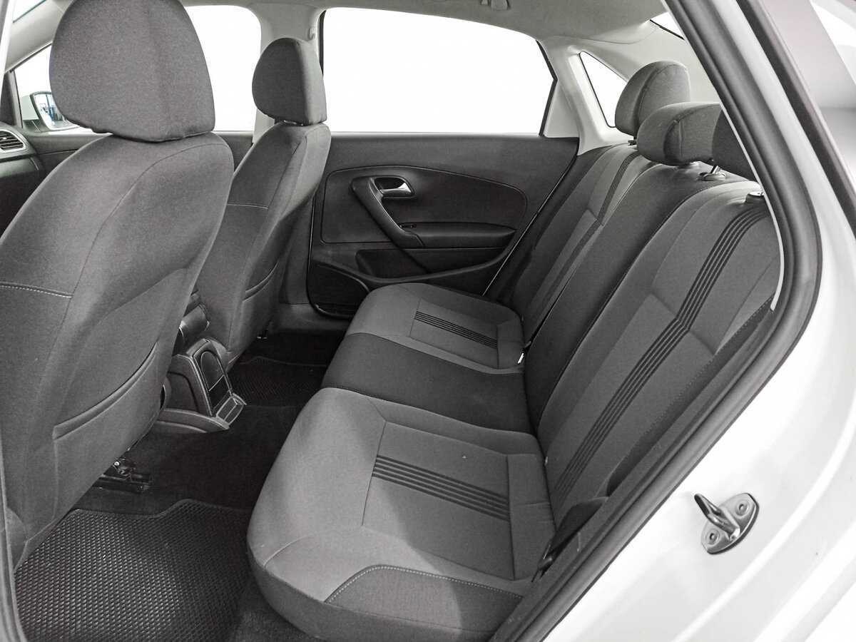 Volkswagen Polo с пробегом — 2017 год. Фото: #9