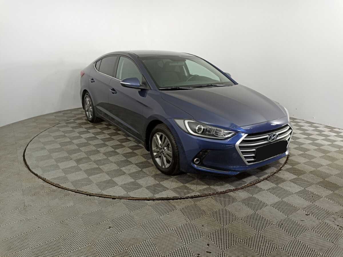 Hyundai Elantra с пробегом — 2018 год. Фото: #2