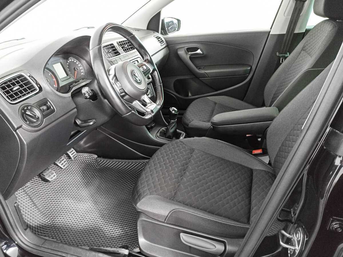 Volkswagen Polo с пробегом — 2018 год. Фото: #13