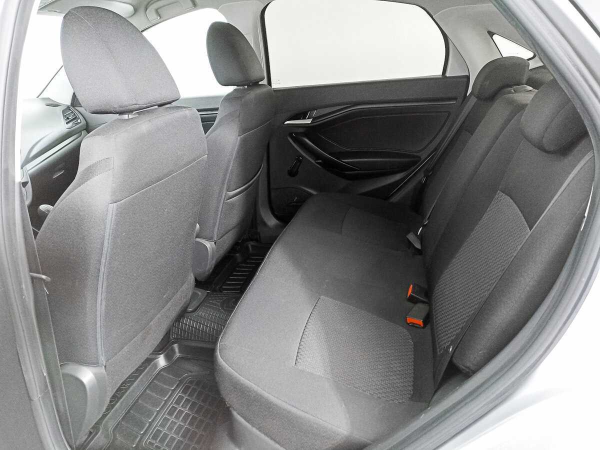 Lada (ВАЗ) Vesta с пробегом — 2018 год. Фото: #9