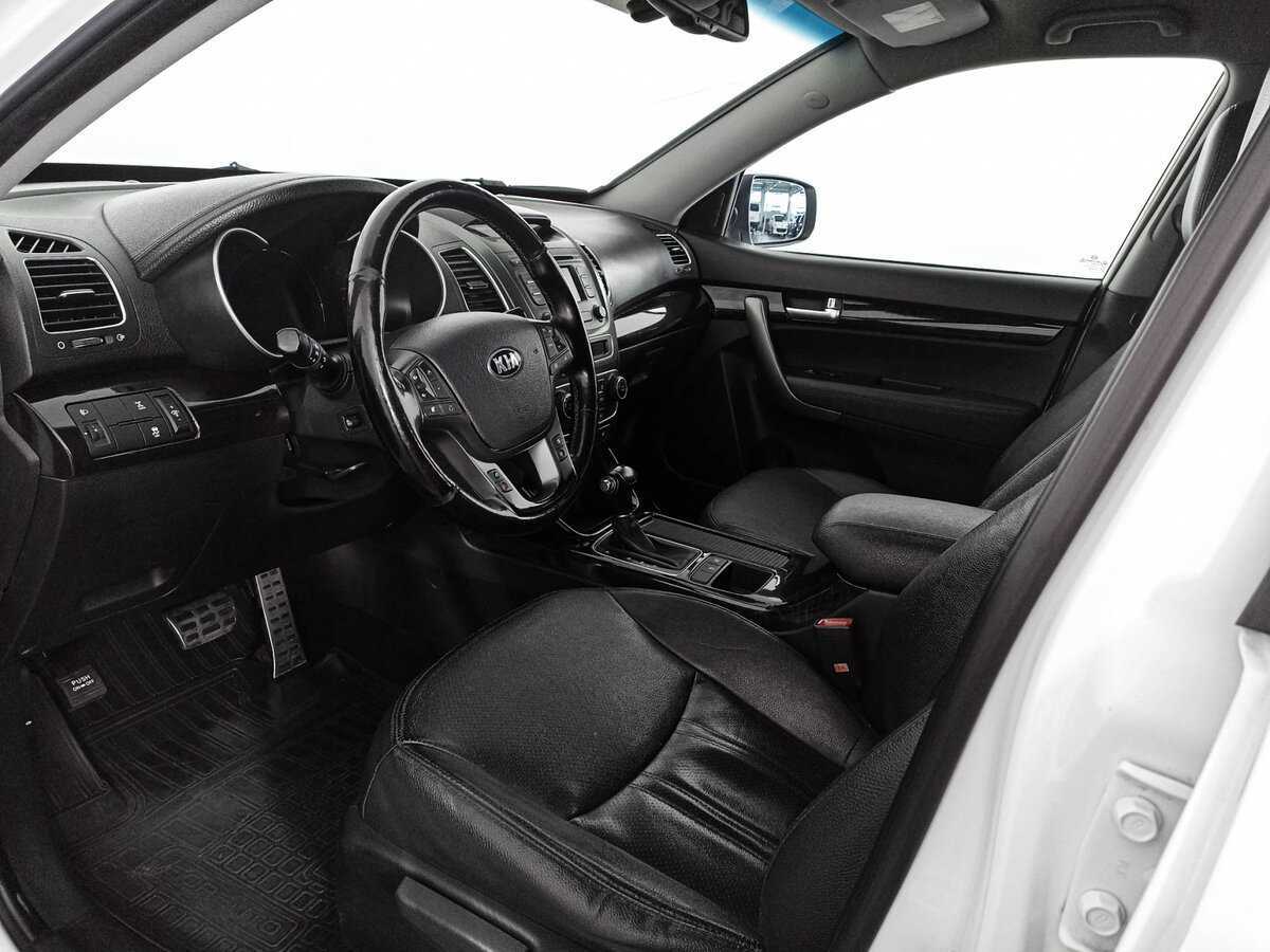 Kia Sorento с пробегом — 2012 год. Фото: #13