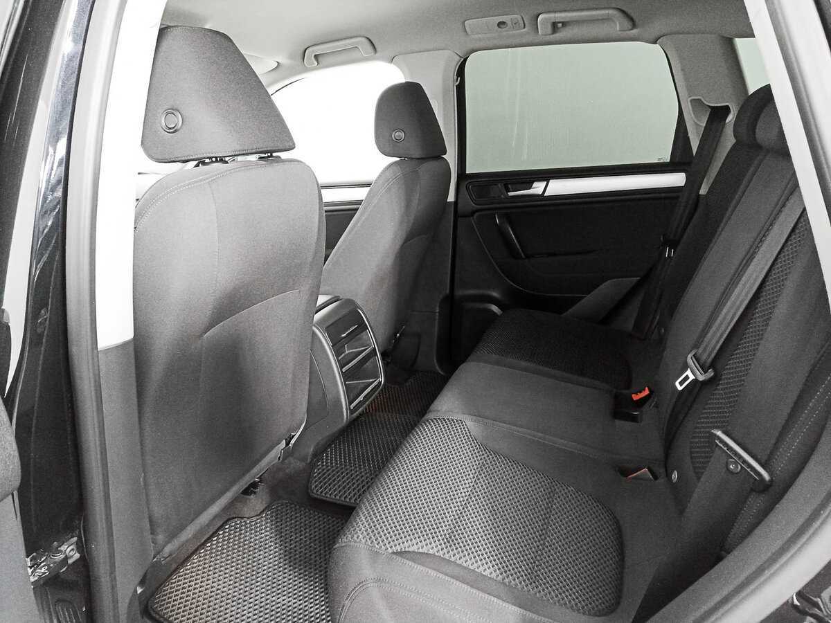 Volkswagen Touareg с пробегом — 2013 год. Фото: #6