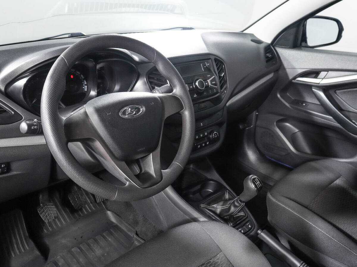 Lada (ВАЗ) Vesta с пробегом — 2016 год. Фото: #13