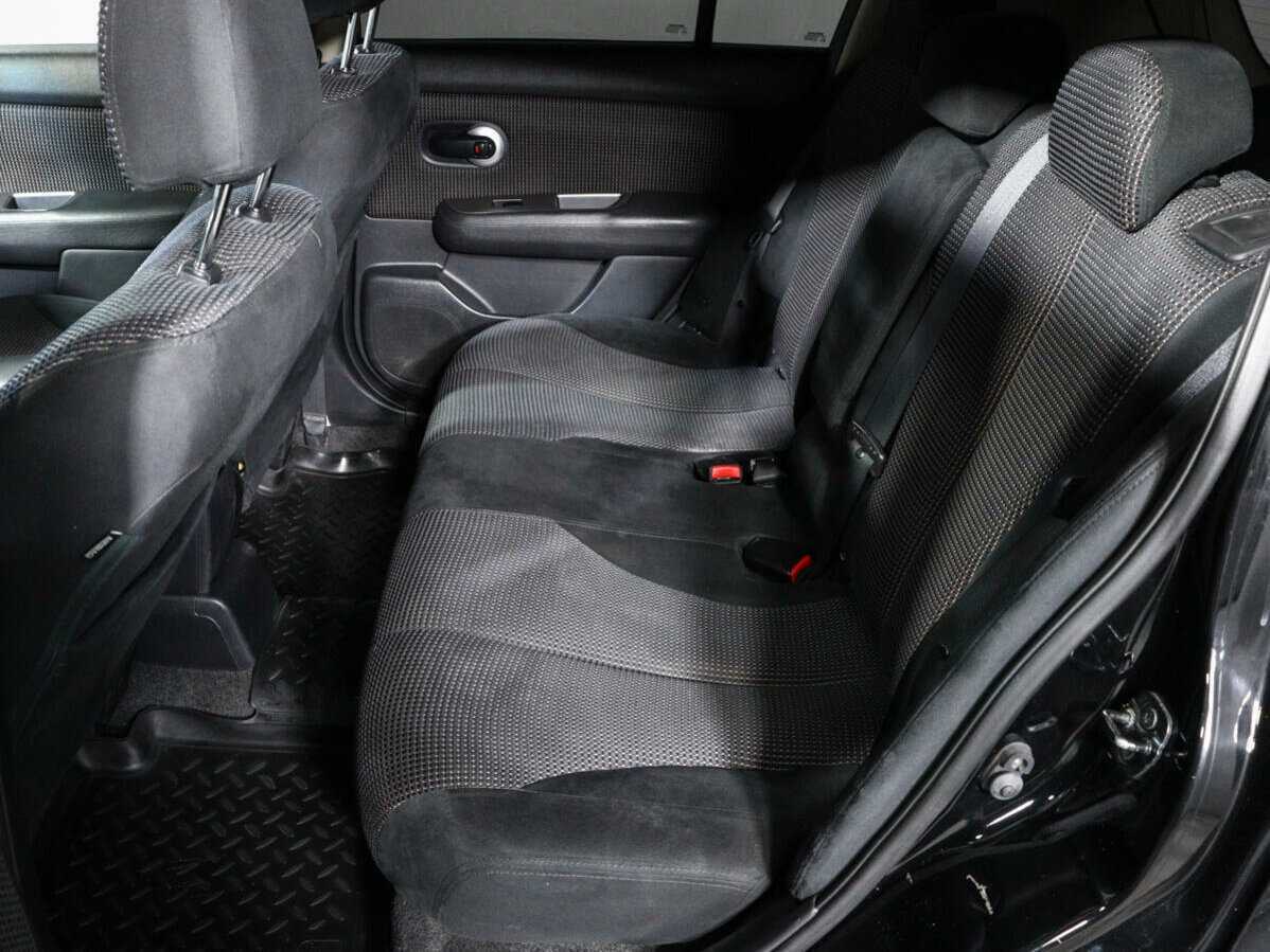 Nissan Tiida с пробегом — 2013 год. Фото: #7