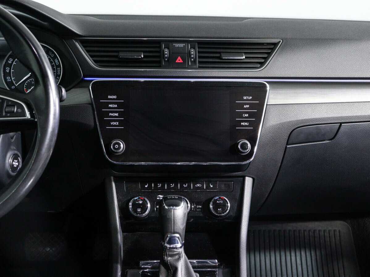 Skoda Superb с пробегом — 2019 год. Фото: #12
