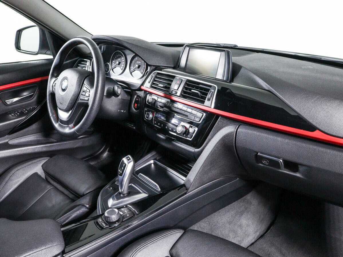 BMW 3 серии с пробегом — 2016 год. Фото: #6