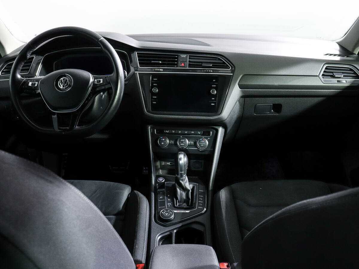 Volkswagen Tiguan с пробегом — 2018 год. Фото: #11