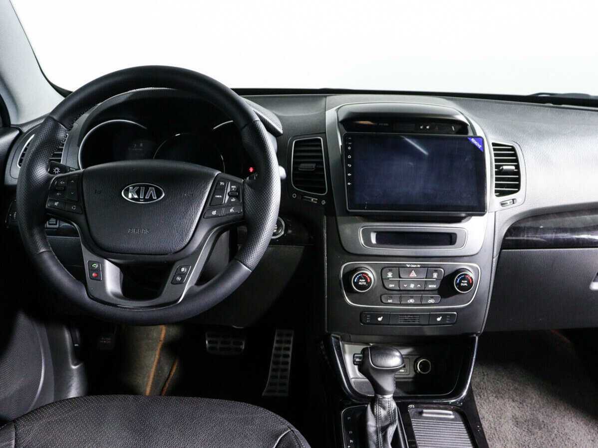 Kia Sorento с пробегом — 2014 год. Фото: #11