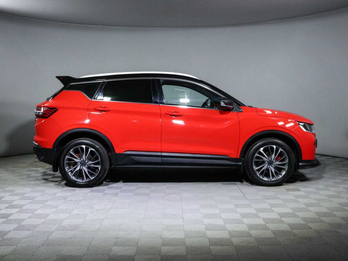 Geely Coolray с пробегом — 2022 год. Фото: #3