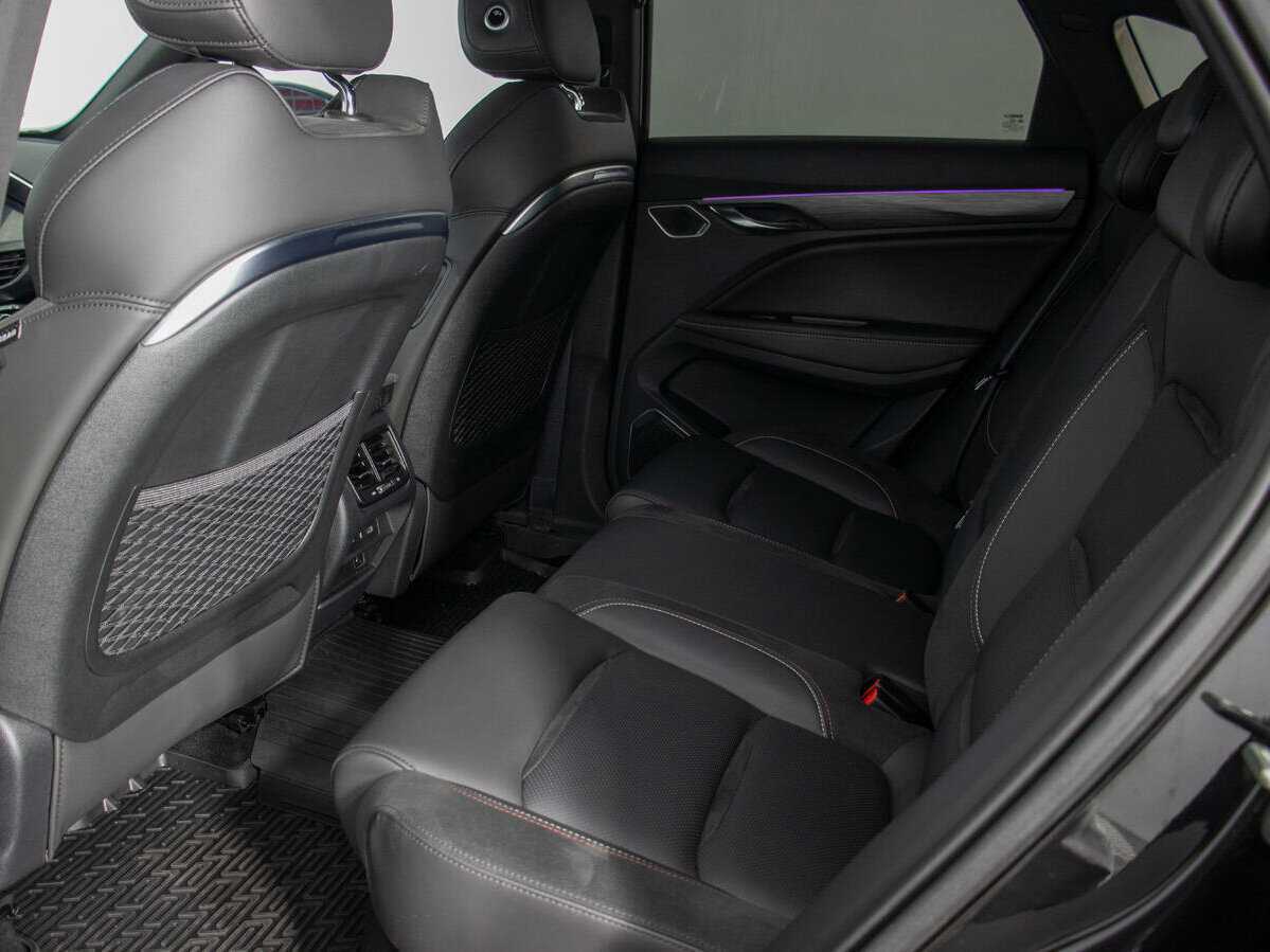 Geely Tugella с пробегом — 2022 год. Фото: #12