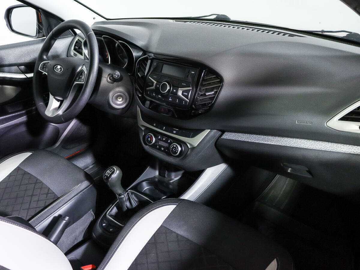 Lada (ВАЗ) Vesta с пробегом — 2018 год. Фото: #6