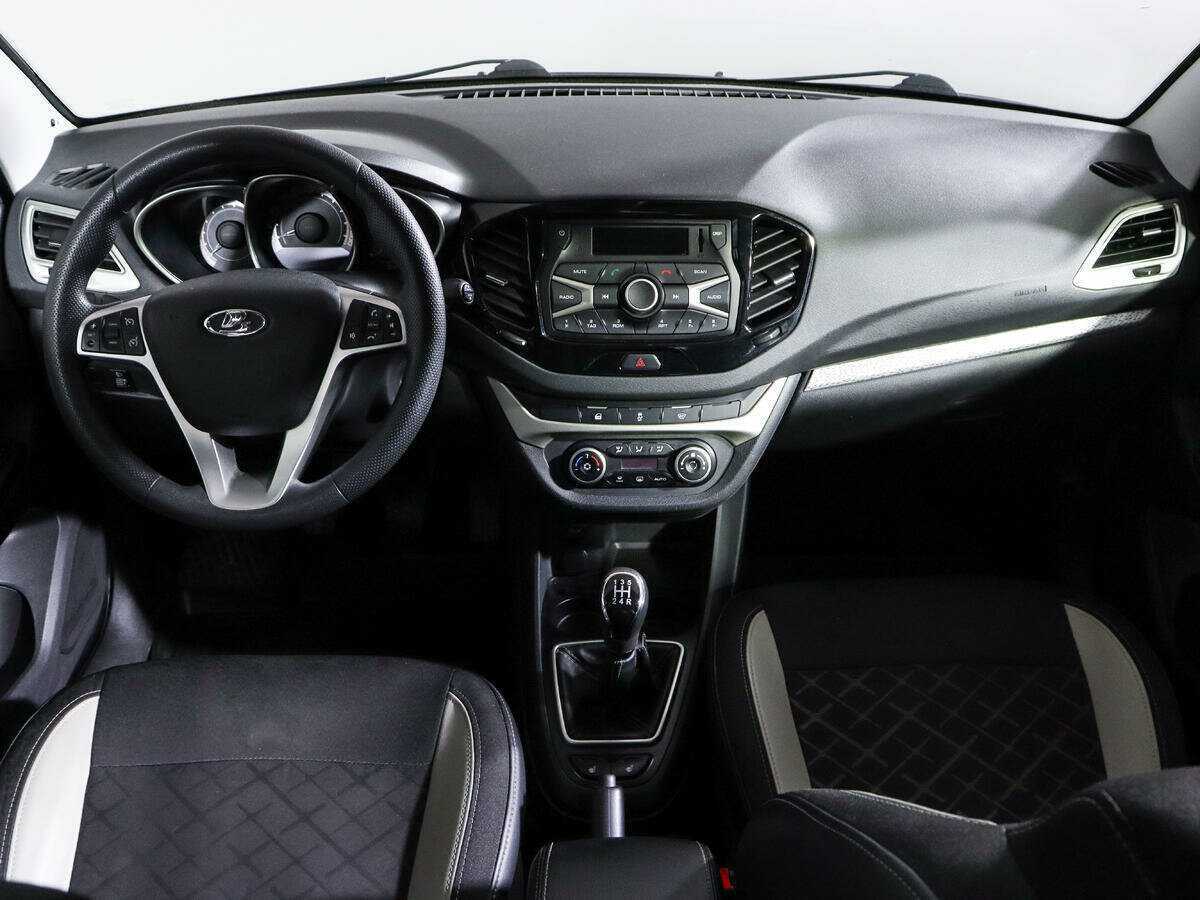 Lada (ВАЗ) Vesta с пробегом — 2018 год. Фото: #8