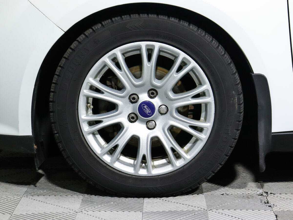 Ford Focus с пробегом — 2013 год. Фото: #12