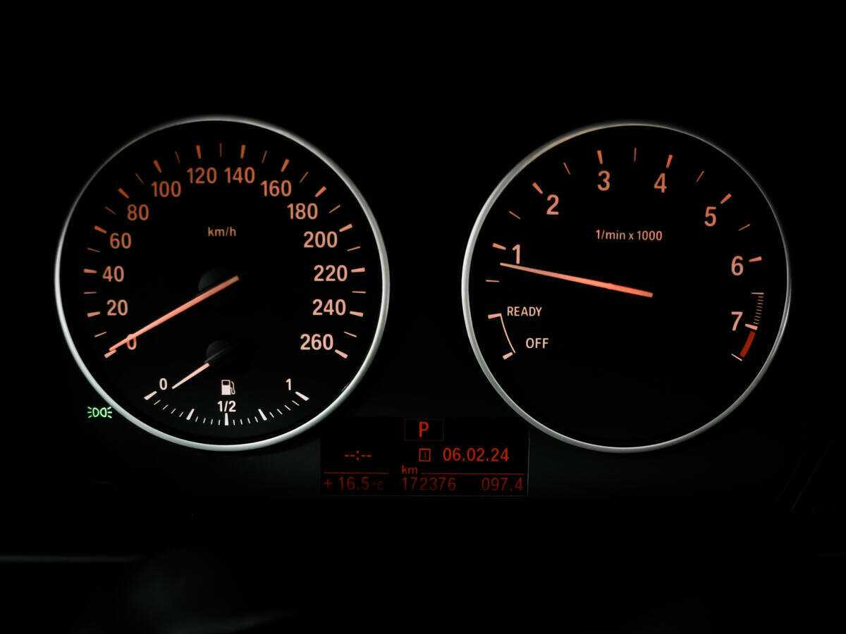 BMW 1 серии с пробегом — 2012 год. Фото: #9