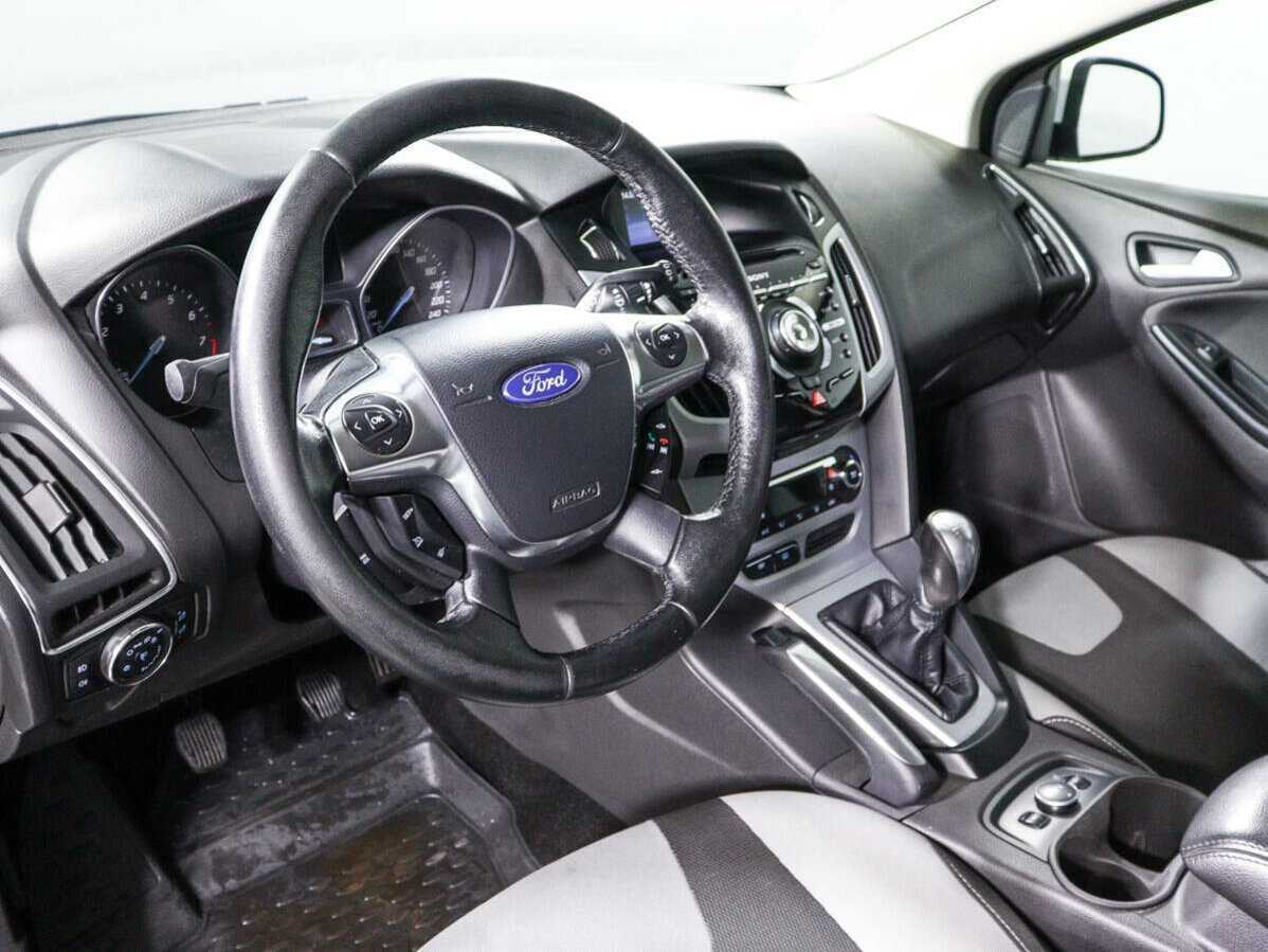 Ford Focus с пробегом — 2013 год. Фото: #11