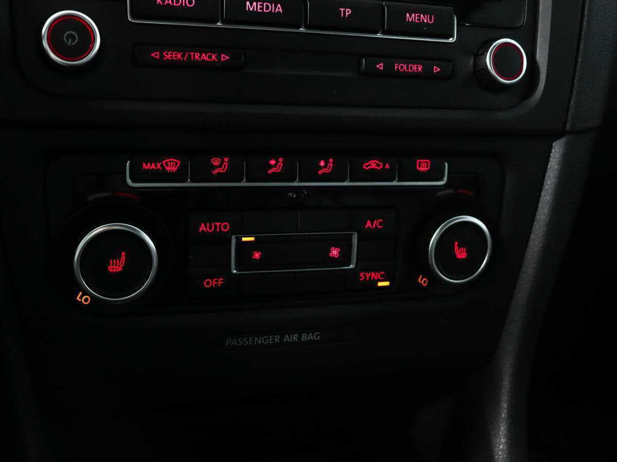 Volkswagen Golf с пробегом — 2012 год. Фото: #12