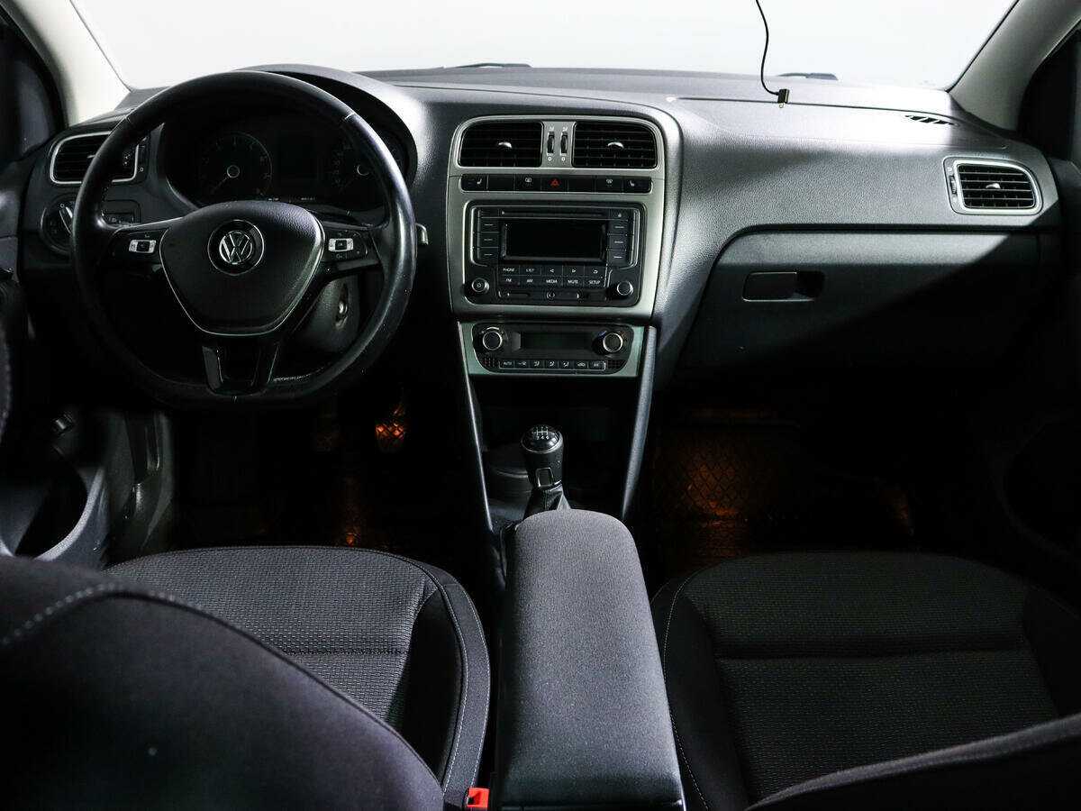 Volkswagen Polo с пробегом — 2017 год. Фото: #9