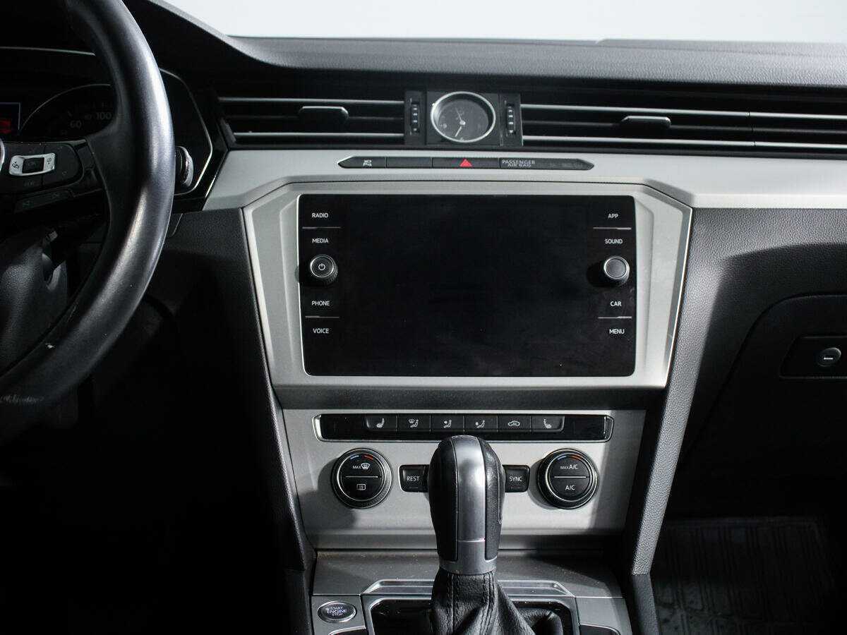 Volkswagen Passat с пробегом — 2018 год. Фото: #12