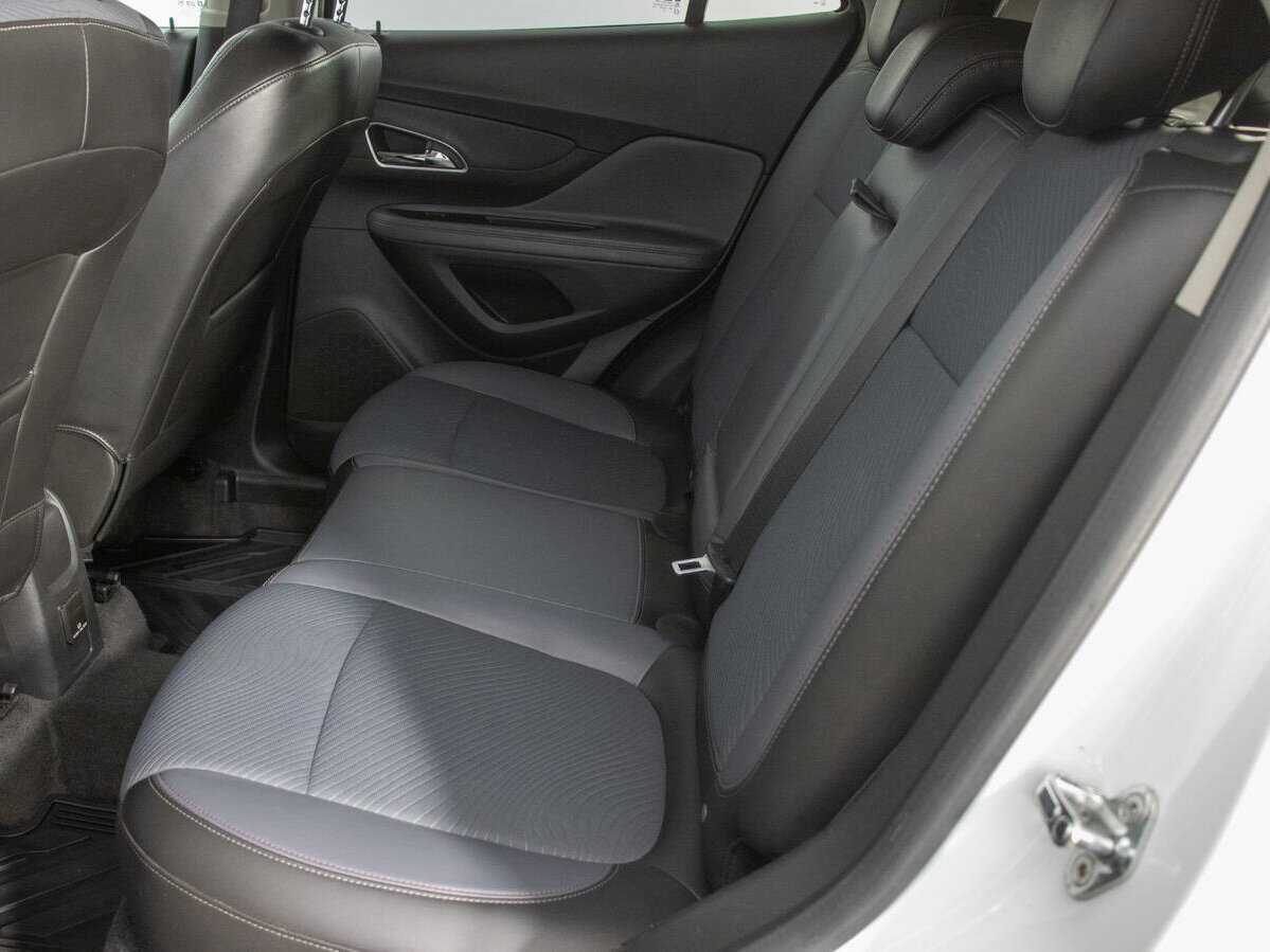 Opel Mokka с пробегом — 2013 год. Фото: #10