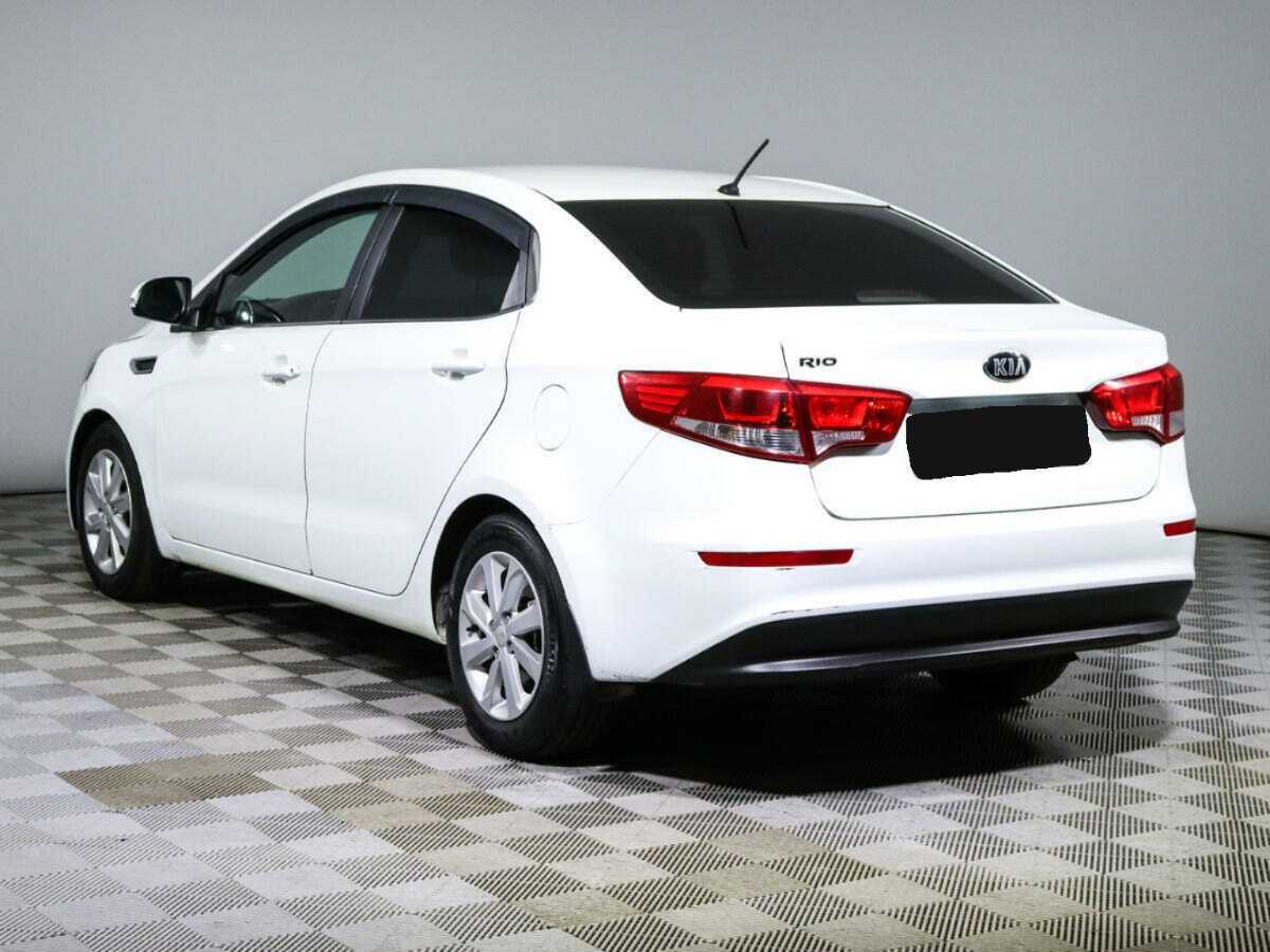 Kia Rio с пробегом — 2016 год. Фото: #6