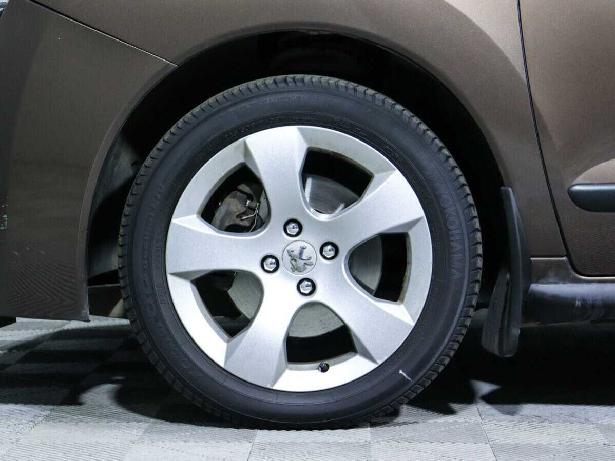 Peugeot 3008 с пробегом — 2013 год. Фото: #14