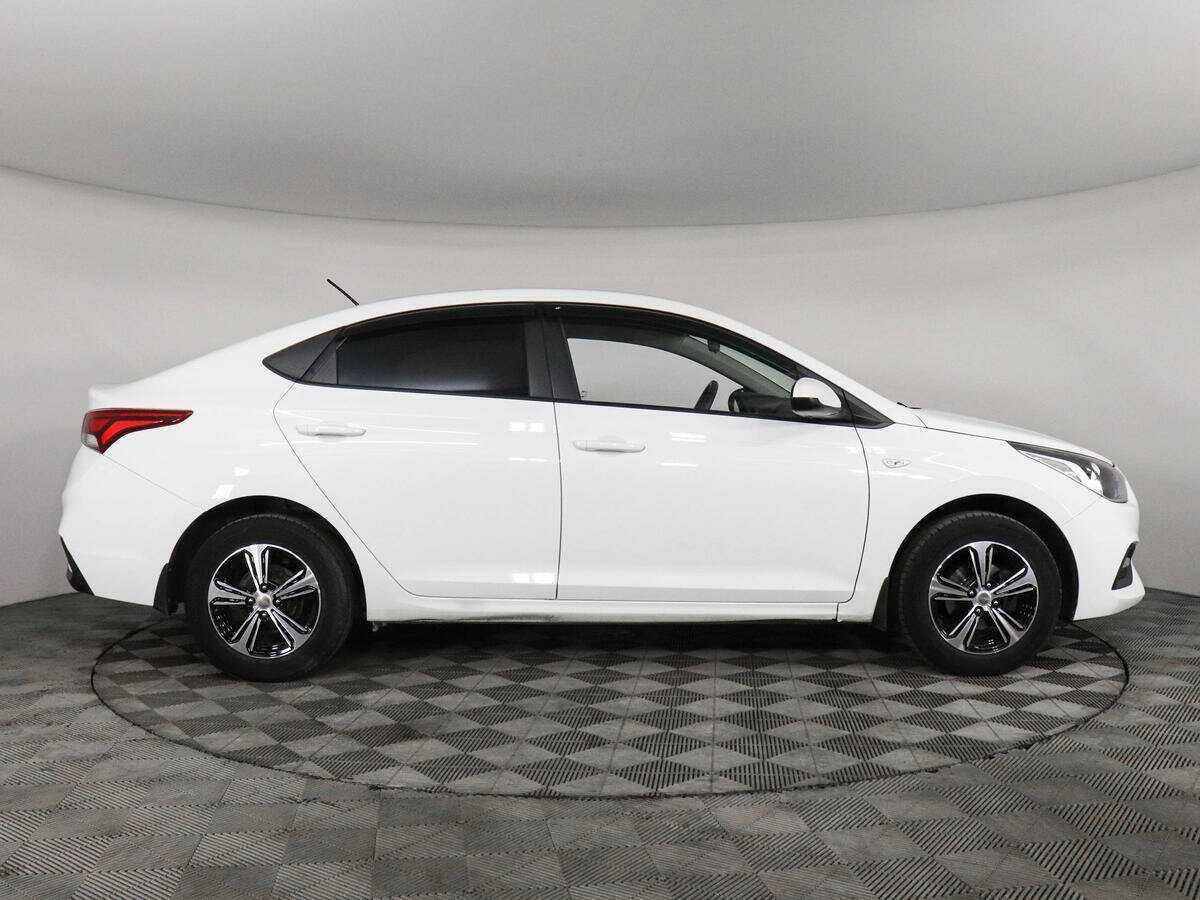 Hyundai Solaris с пробегом — 2017 год. Фото: #3