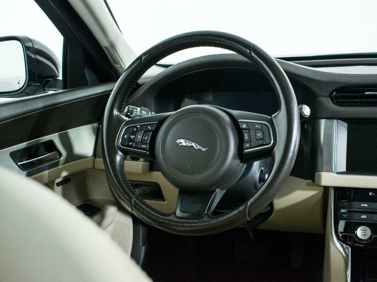 Jaguar XF с пробегом — 2016 год. Фото: #13