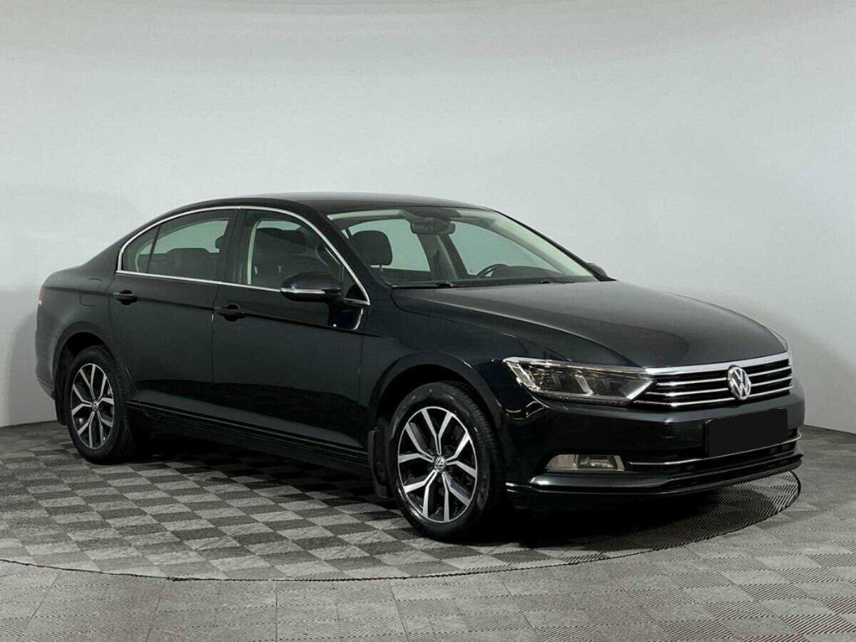 Volkswagen Passat с пробегом — 2018 год. Фото: #2