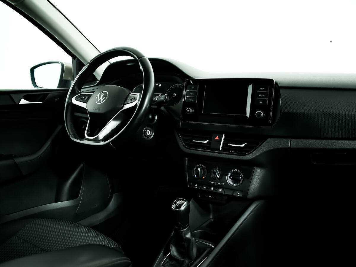 Volkswagen Polo с пробегом — 2021 год. Фото: #8