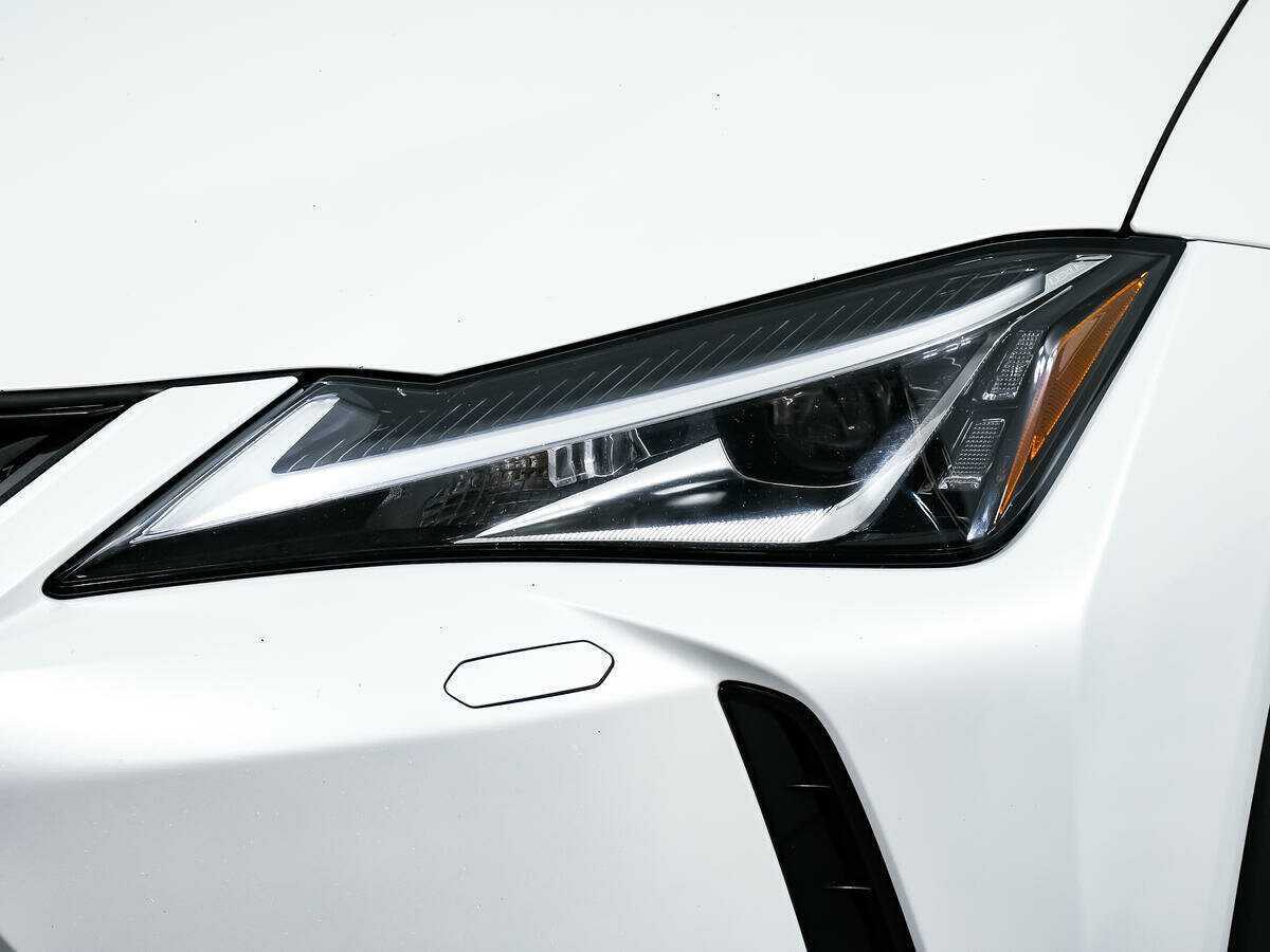 Lexus UX с пробегом — 2021 год. Фото: #14