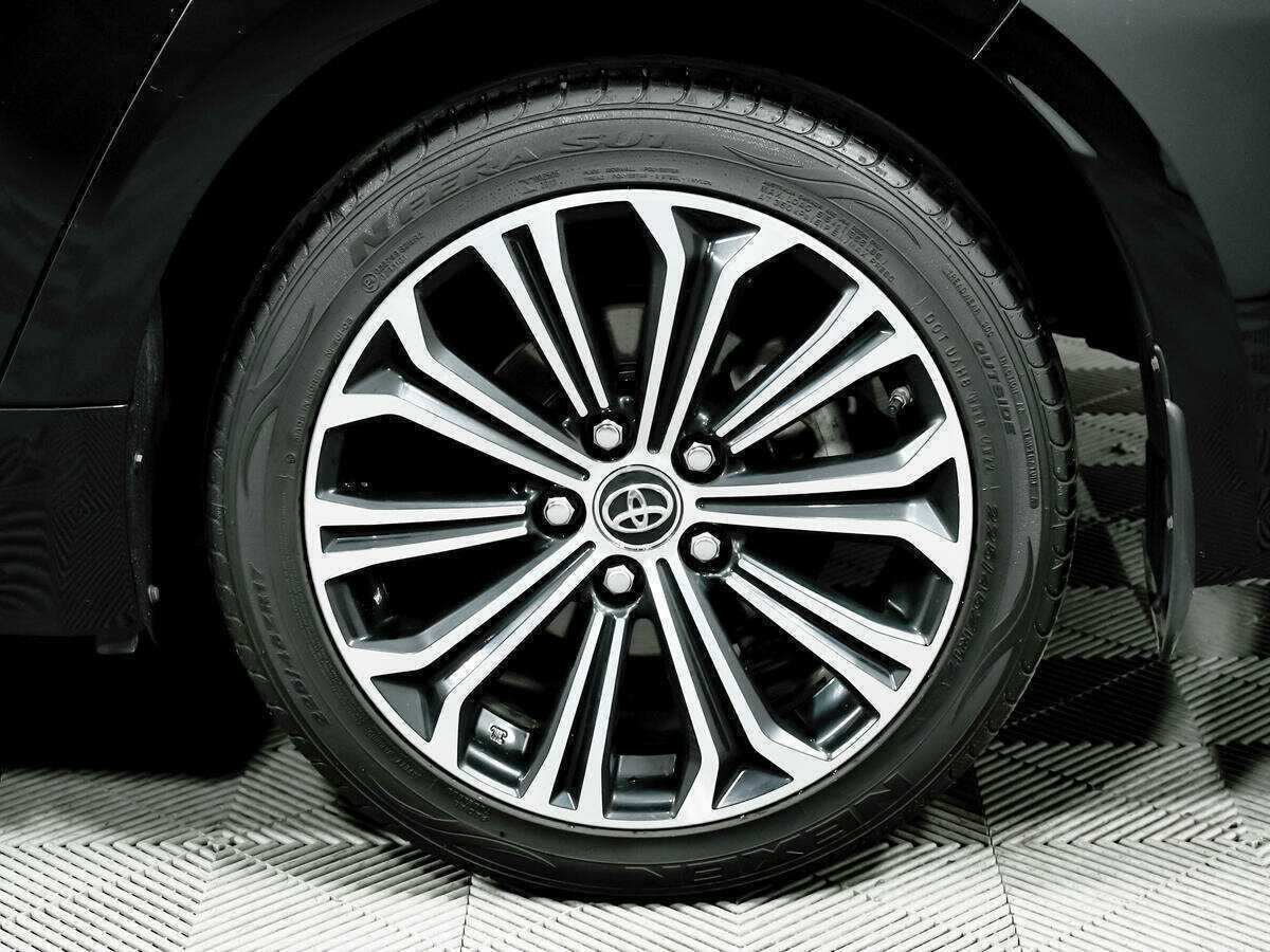 Toyota Corolla с пробегом — 2019 год. Фото: #13