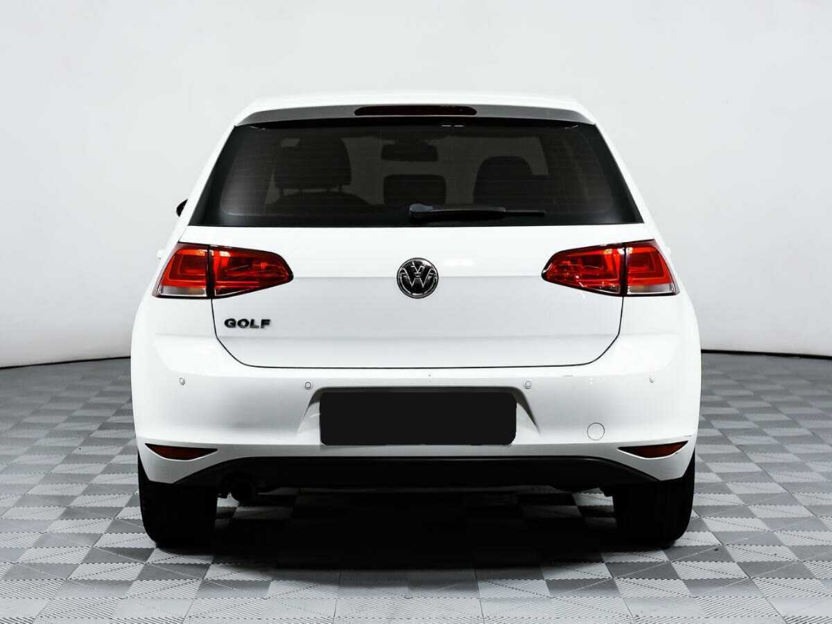 Volkswagen Golf с пробегом — 2015 год. Фото: #5