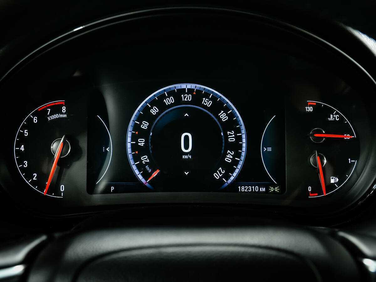 Opel Insignia с пробегом — 2014 год. Фото: #7