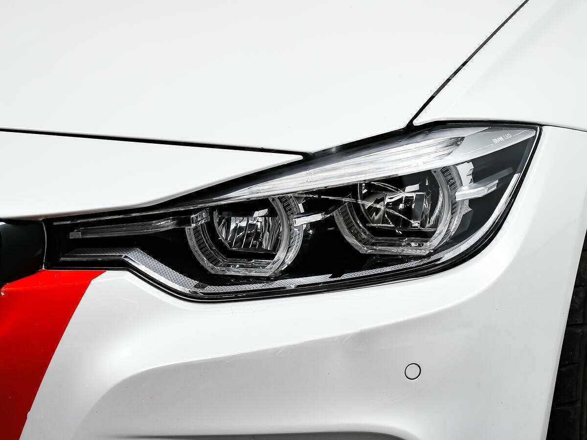 BMW 3 серии с пробегом — 2016 год. Фото: #14