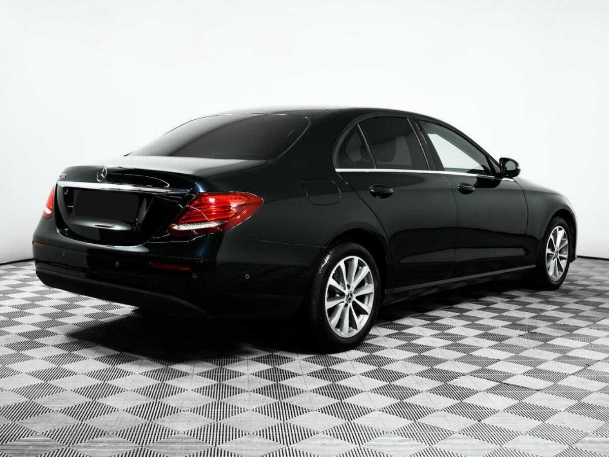 Mercedes-Benz E-Класс с пробегом — 2019 год. Фото: #4