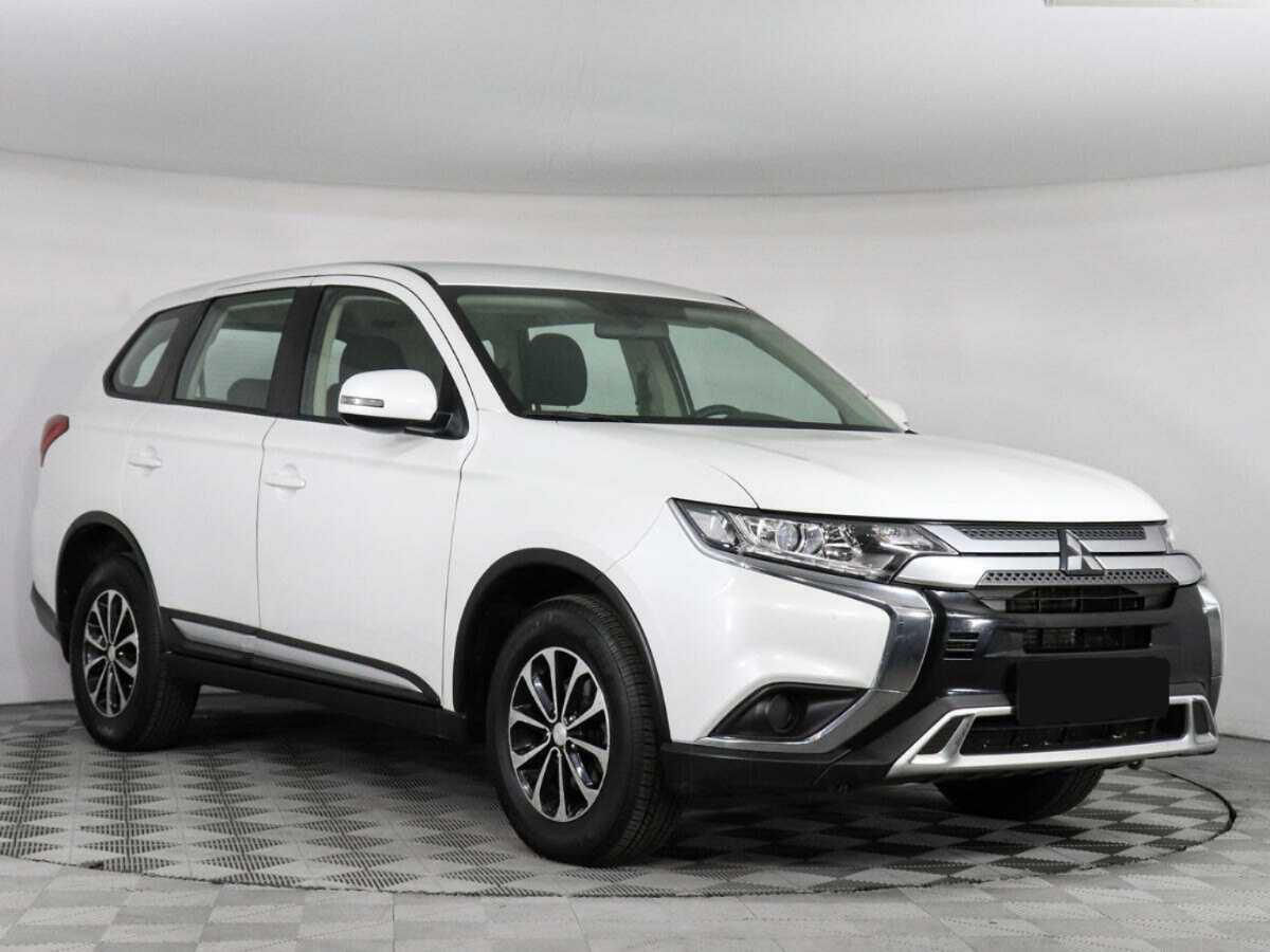 Mitsubishi Outlander с пробегом — 2020 год. Фото: #2