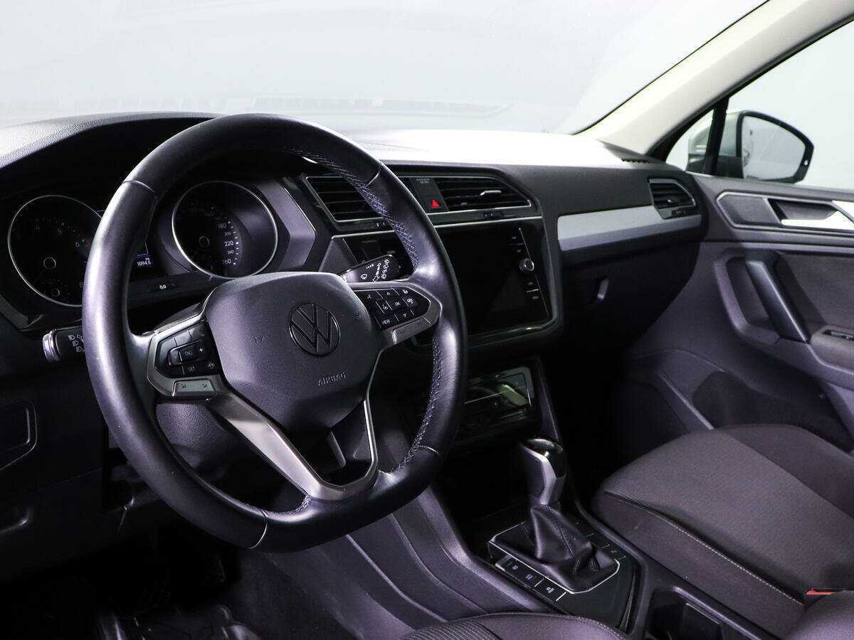 Volkswagen Tiguan с пробегом — 2021 год. Фото: #10