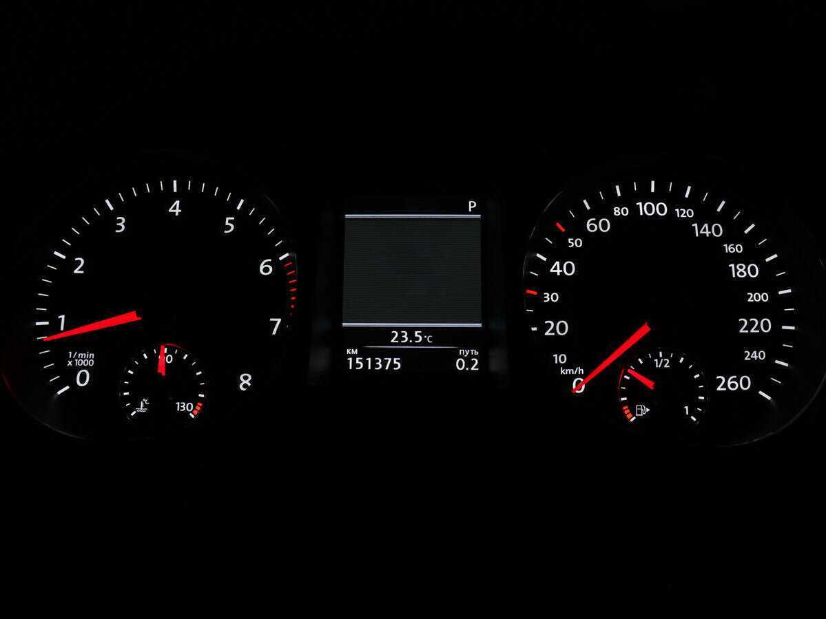 Volkswagen Passat с пробегом — 2014 год. Фото: #10