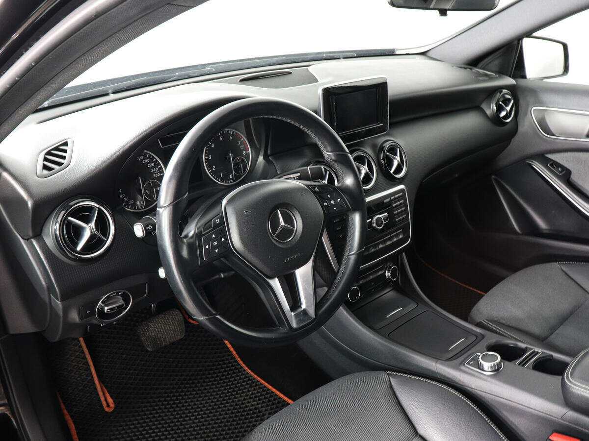 Mercedes-Benz A-Класс с пробегом — 2013 год. Фото: #8