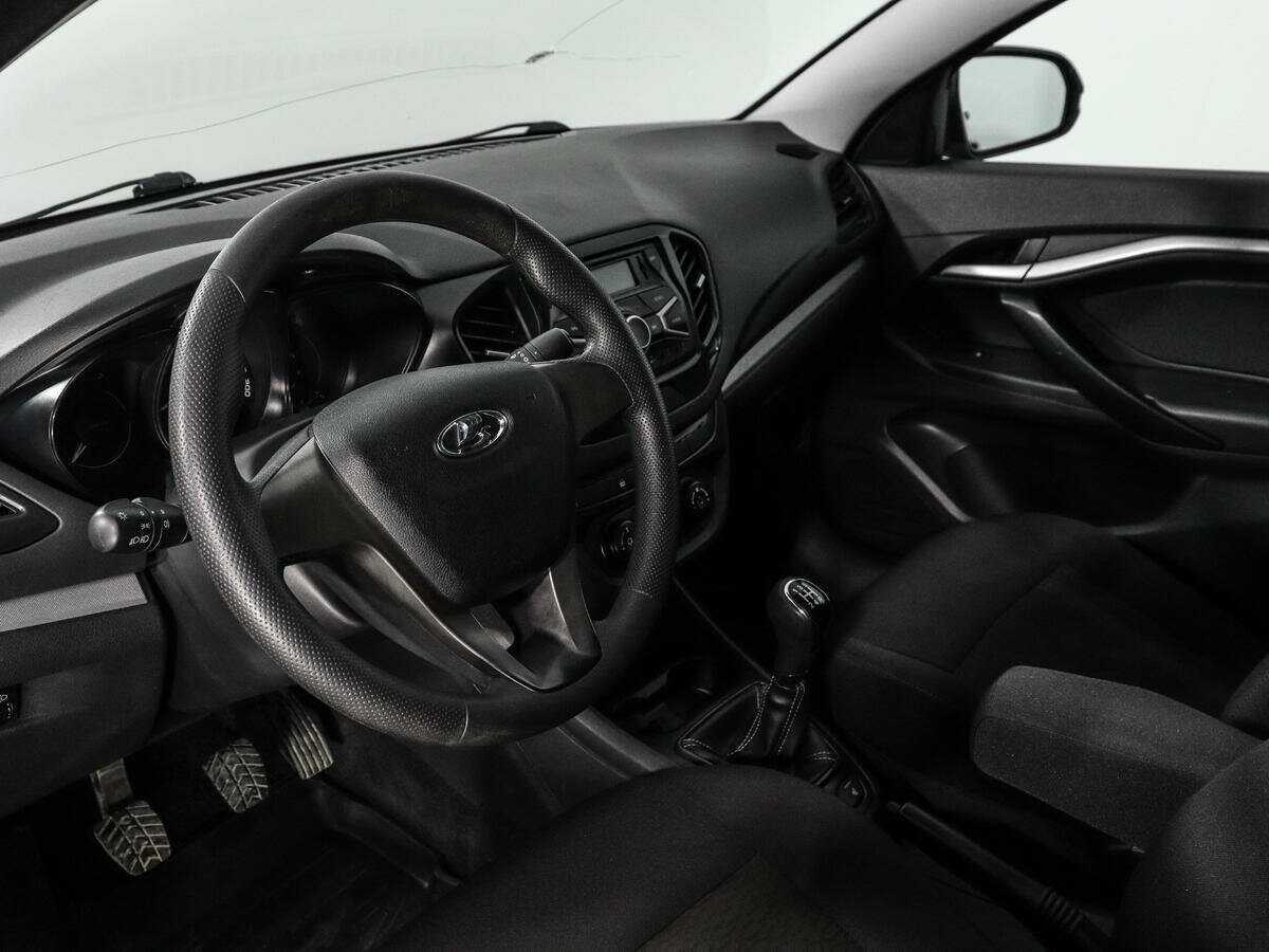 Lada (ВАЗ) Vesta с пробегом — 2017 год. Фото: #6