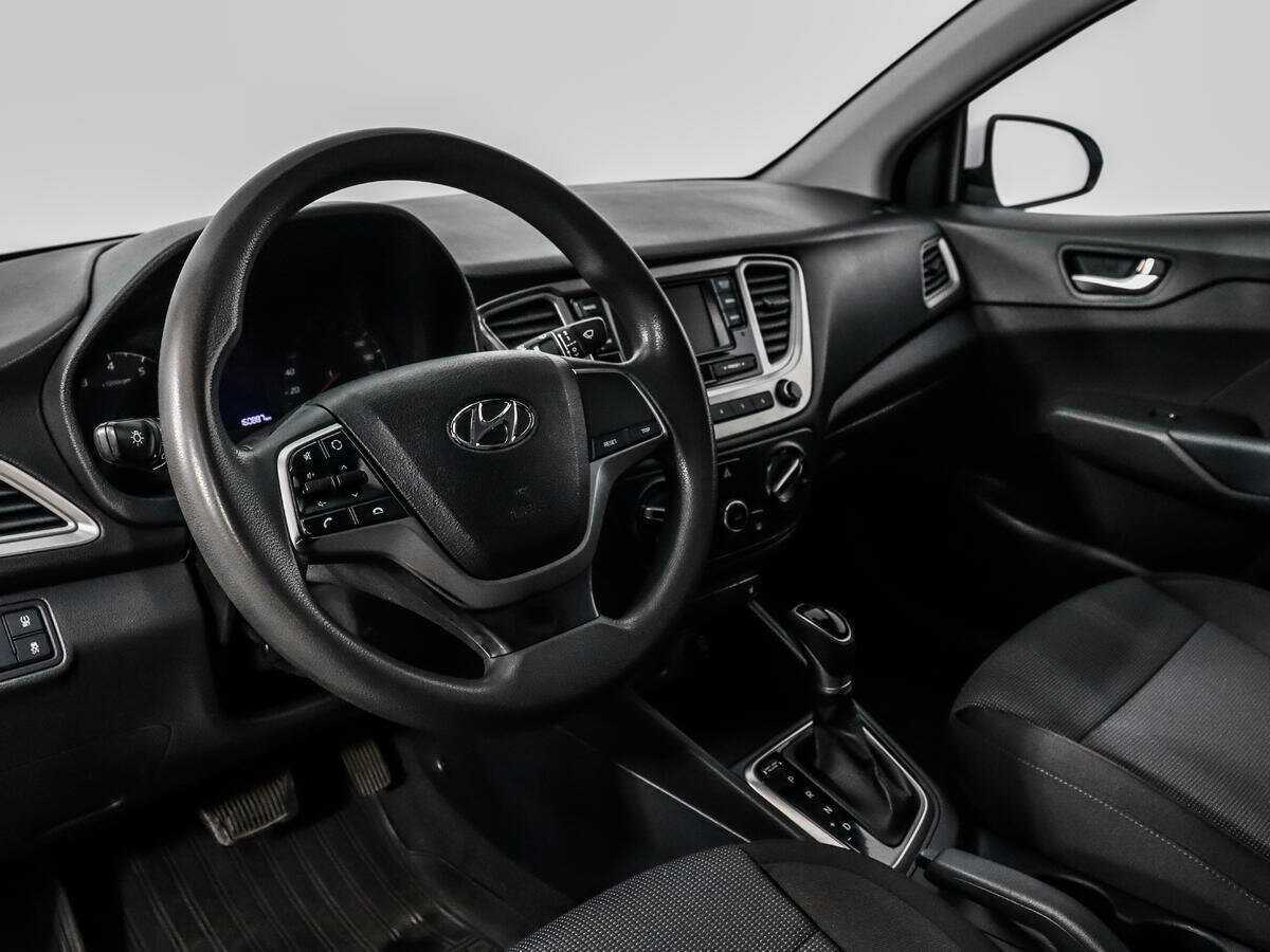 Hyundai Solaris с пробегом — 2021 год. Фото: #8