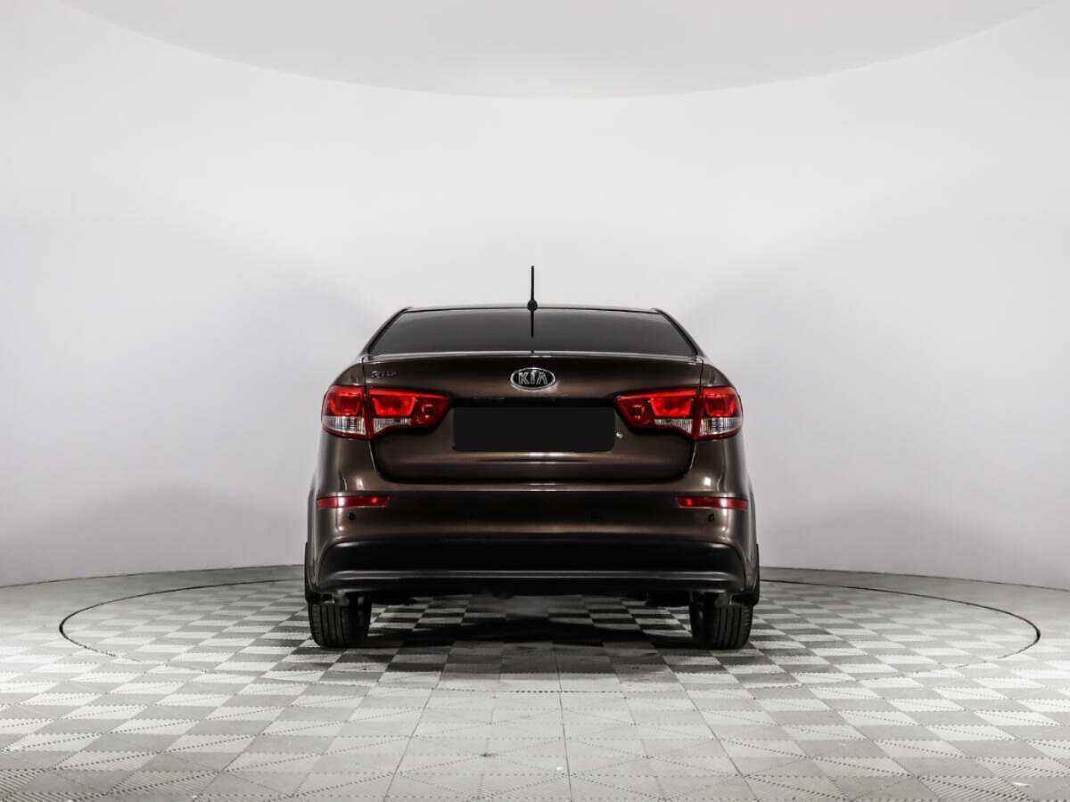 Kia Rio с пробегом — 2015 год. Фото: #5