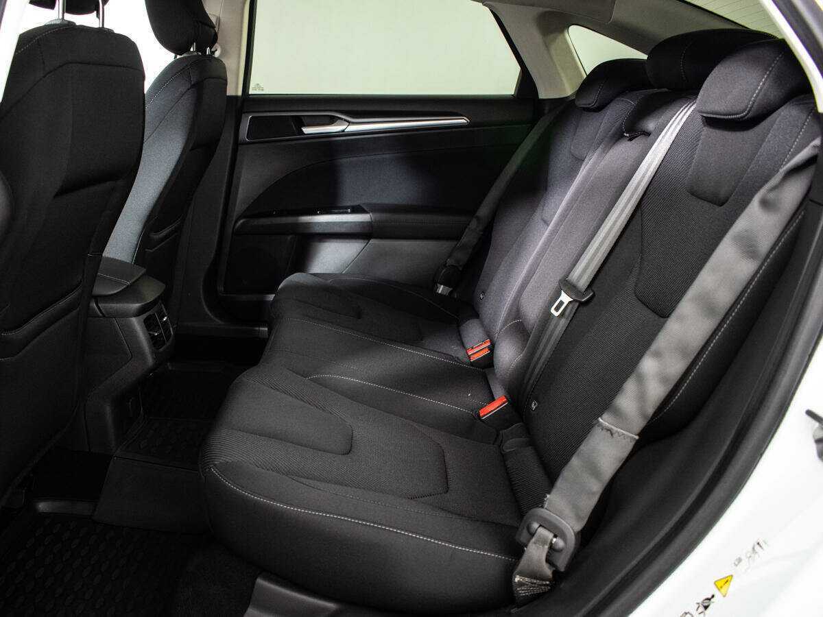 Ford Mondeo с пробегом — 2015 год. Фото: #9