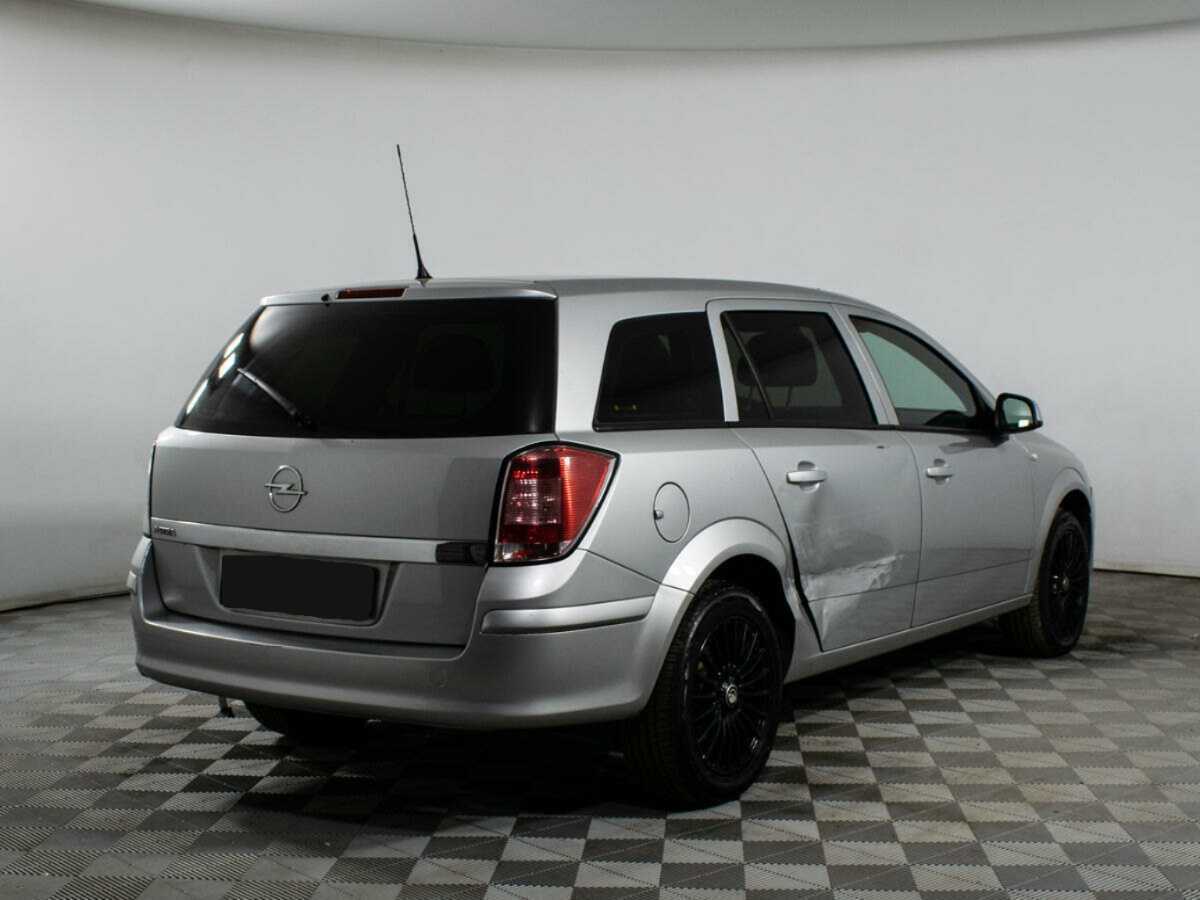 Opel Astra с пробегом — 2014 год. Фото: #4