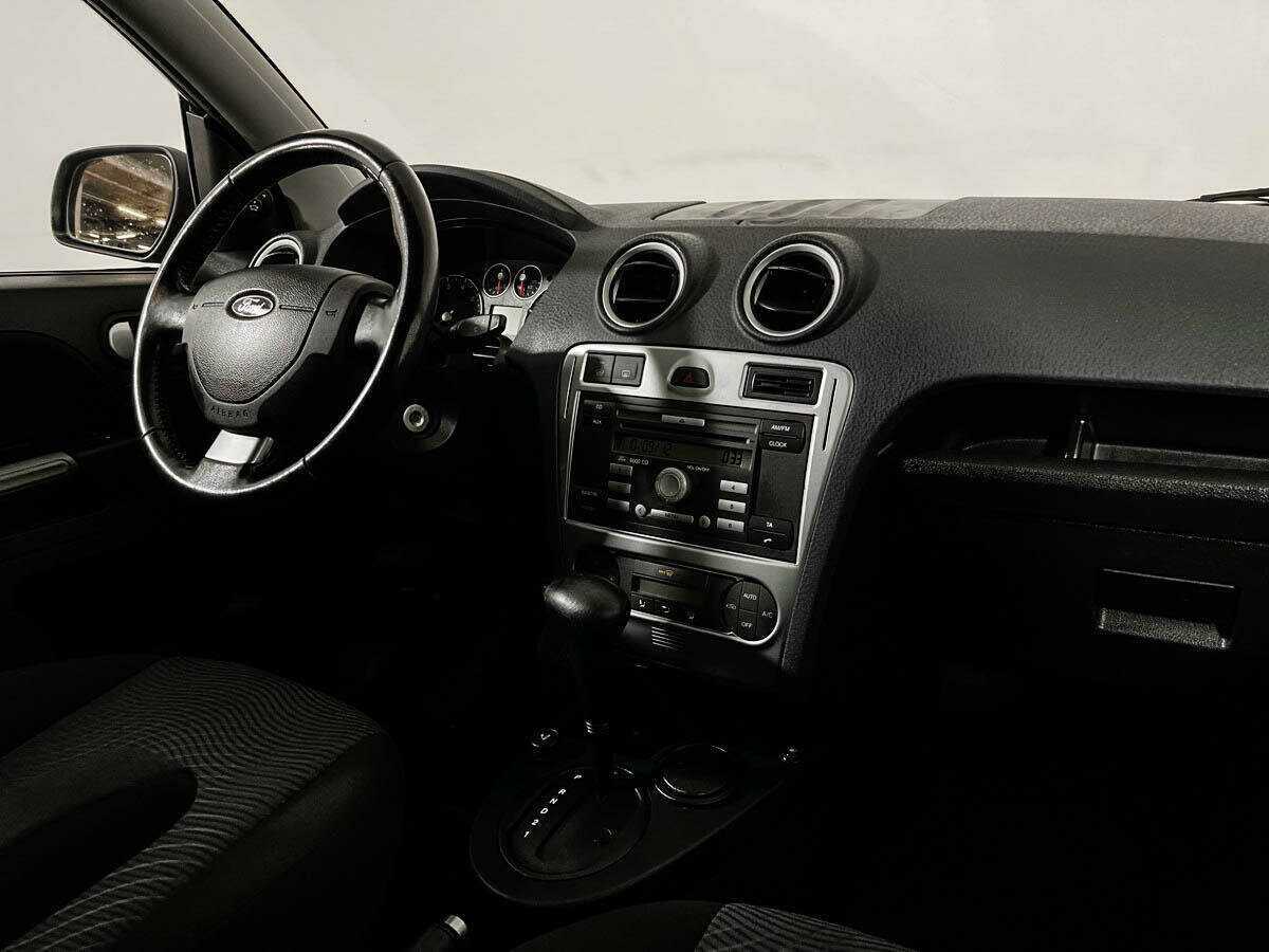 Ford Fusion с пробегом — 2012 год. Фото: #6