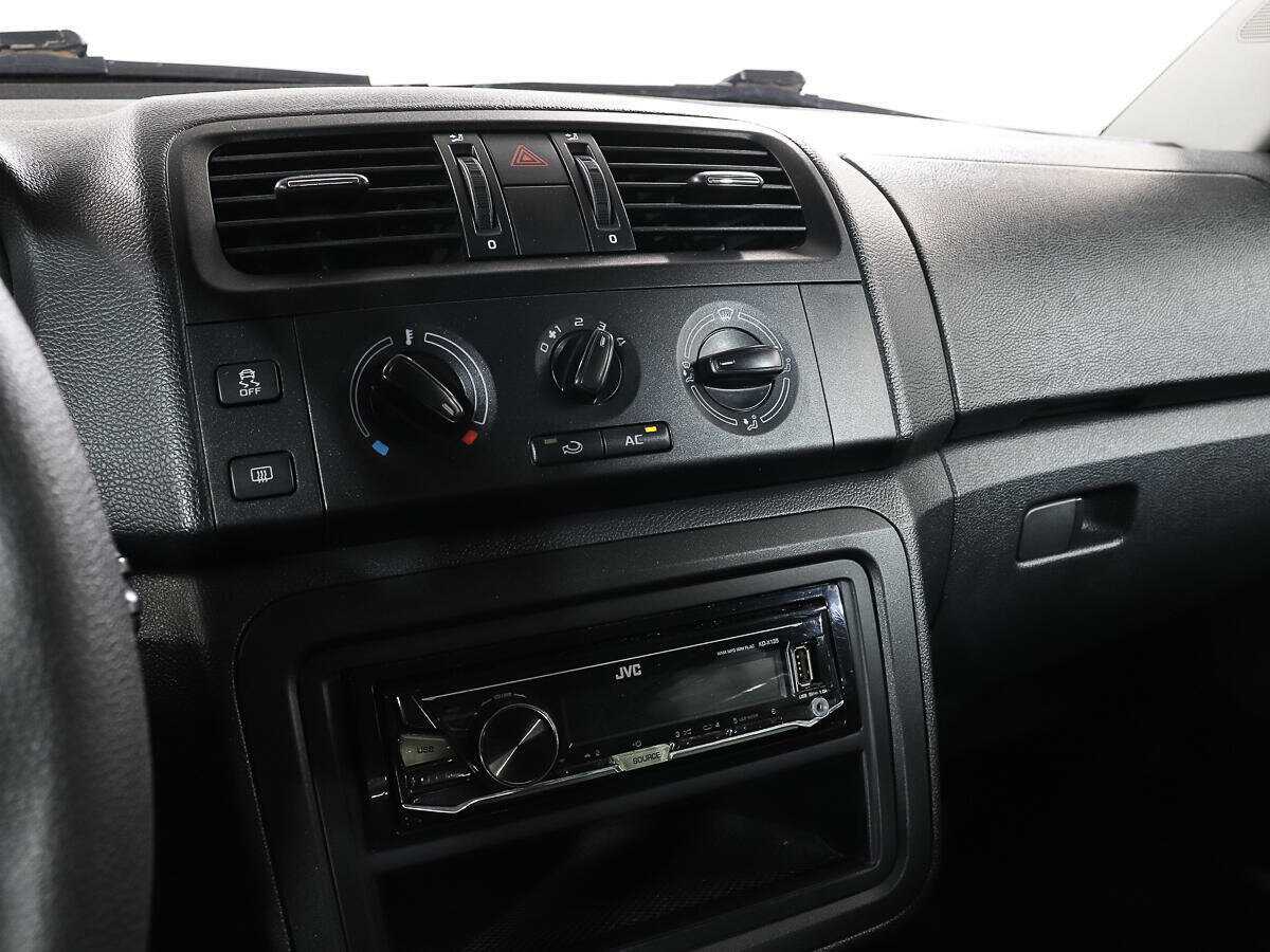 Skoda Fabia с пробегом — 2012 год. Фото: #15