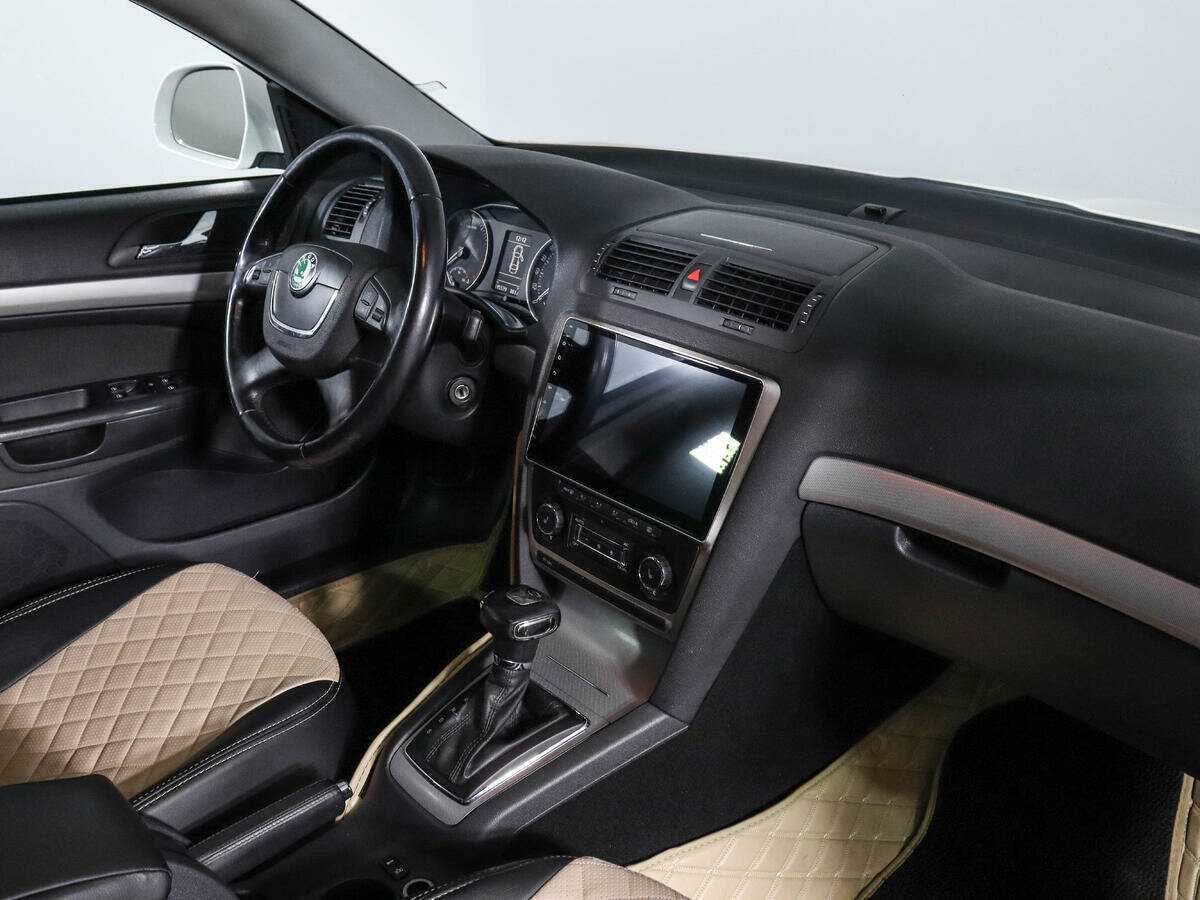 Skoda Octavia с пробегом — 2012 год. Фото: #8