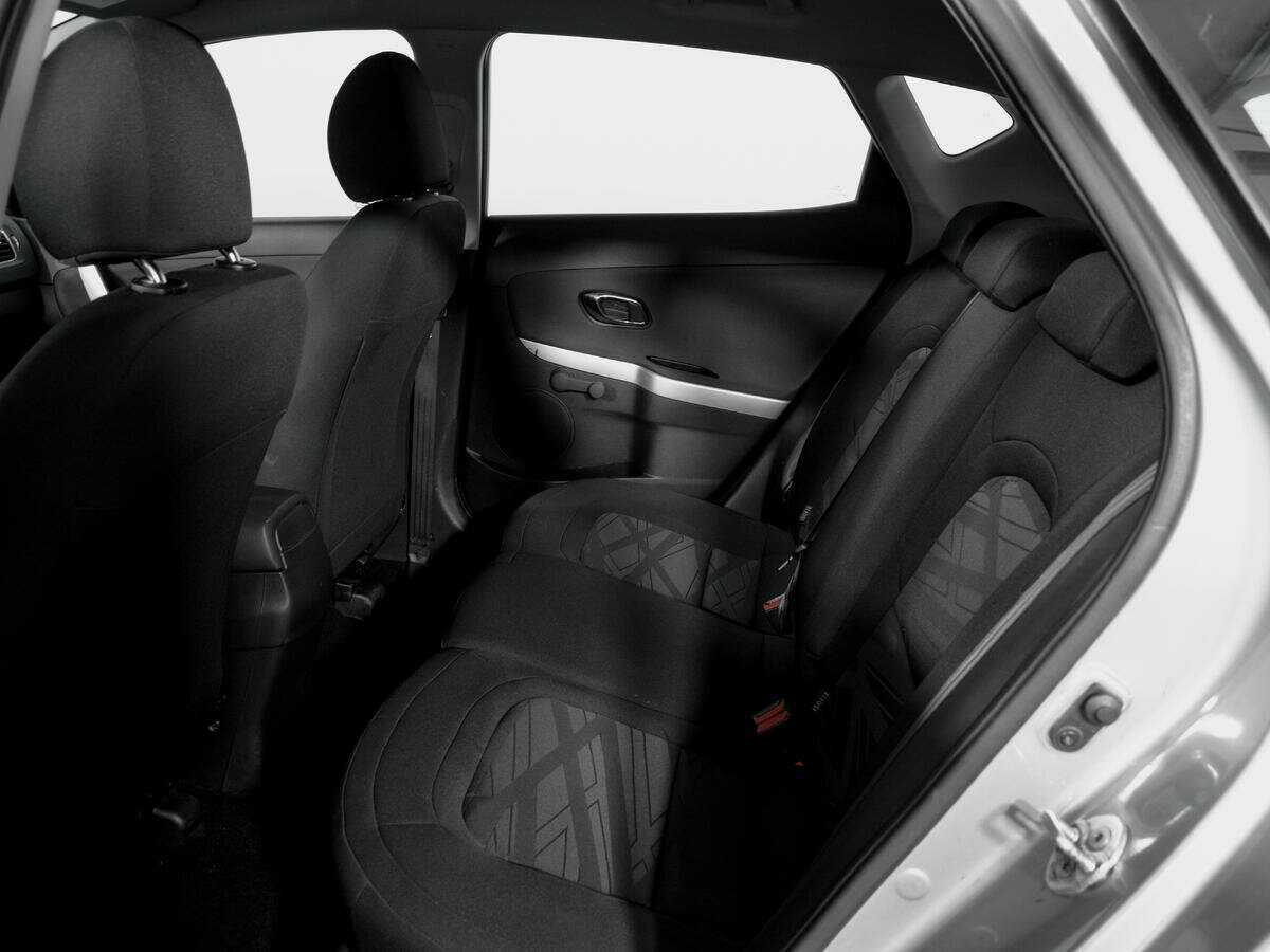 Kia Ceed с пробегом — 2015 год. Фото: #9