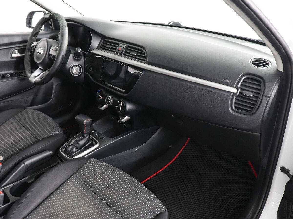 Kia Rio с пробегом — 2017 год. Фото: #5